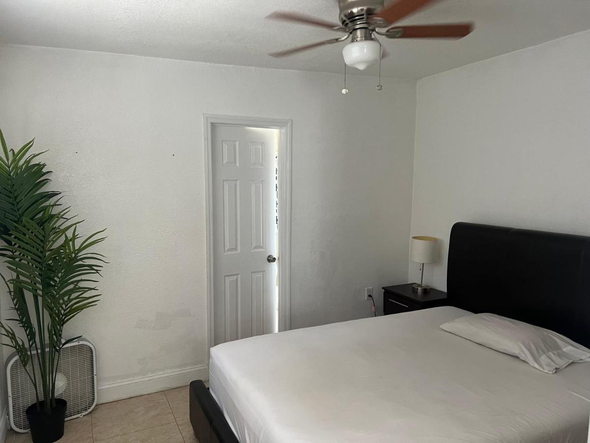 Villa Miami Haven By Airport Exterior foto